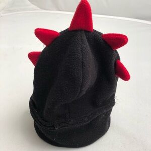 Toby black fleece hat with red points